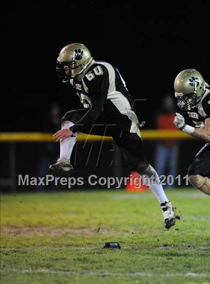 Thumbnail 1 in North Haven @ Hand (CIAC Class L Quarterfinal) photogallery.
