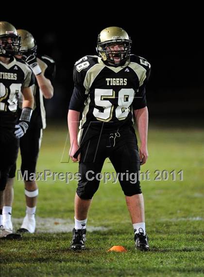 Thumbnail 2 in North Haven @ Hand (CIAC Class L Quarterfinal) photogallery.