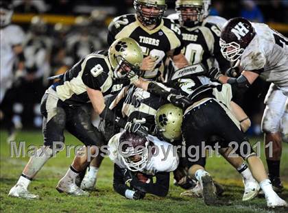 Thumbnail 3 in North Haven @ Hand (CIAC Class L Quarterfinal) photogallery.