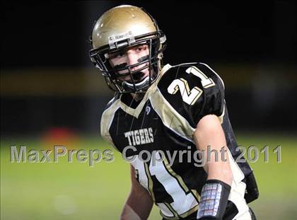 Thumbnail 3 in North Haven @ Hand (CIAC Class L Quarterfinal) photogallery.