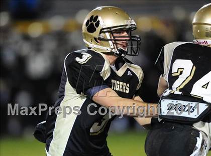 Thumbnail 1 in North Haven @ Hand (CIAC Class L Quarterfinal) photogallery.