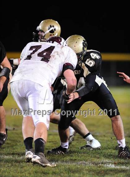 Thumbnail 2 in North Haven @ Hand (CIAC Class L Quarterfinal) photogallery.