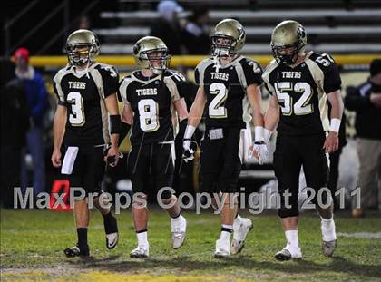 Thumbnail 2 in North Haven @ Hand (CIAC Class L Quarterfinal) photogallery.