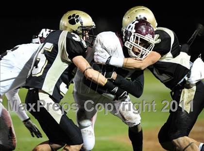 Thumbnail 3 in North Haven @ Hand (CIAC Class L Quarterfinal) photogallery.