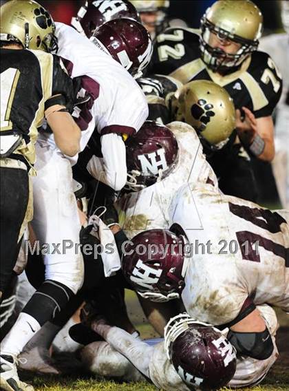 Thumbnail 2 in North Haven @ Hand (CIAC Class L Quarterfinal) photogallery.