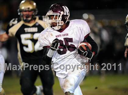 Thumbnail 1 in North Haven @ Hand (CIAC Class L Quarterfinal) photogallery.