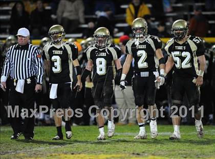 Thumbnail 3 in North Haven @ Hand (CIAC Class L Quarterfinal) photogallery.