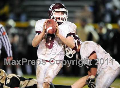 Thumbnail 3 in North Haven @ Hand (CIAC Class L Quarterfinal) photogallery.