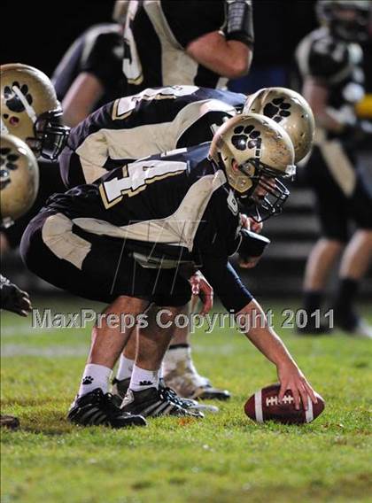 Thumbnail 3 in North Haven @ Hand (CIAC Class L Quarterfinal) photogallery.