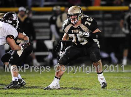 Thumbnail 1 in North Haven @ Hand (CIAC Class L Quarterfinal) photogallery.