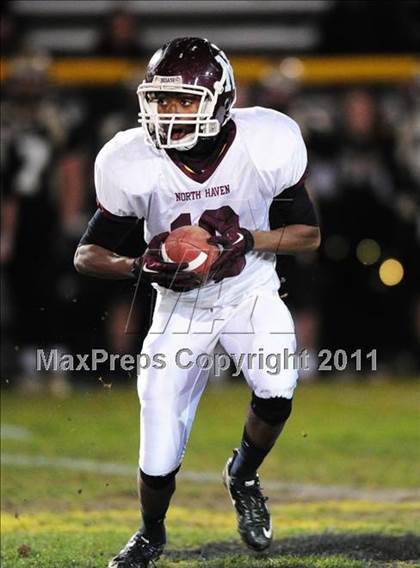 Thumbnail 2 in North Haven @ Hand (CIAC Class L Quarterfinal) photogallery.