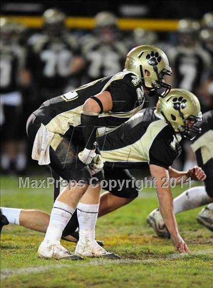 Thumbnail 3 in North Haven @ Hand (CIAC Class L Quarterfinal) photogallery.