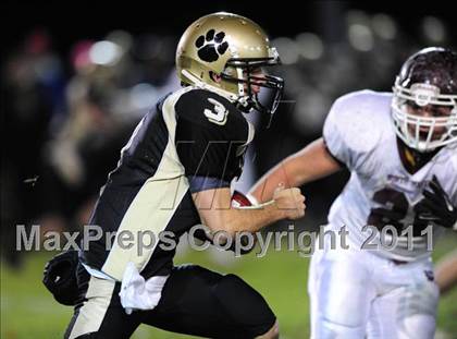 Thumbnail 1 in North Haven @ Hand (CIAC Class L Quarterfinal) photogallery.