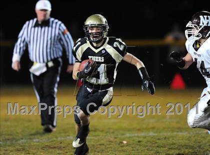 Thumbnail 1 in North Haven @ Hand (CIAC Class L Quarterfinal) photogallery.