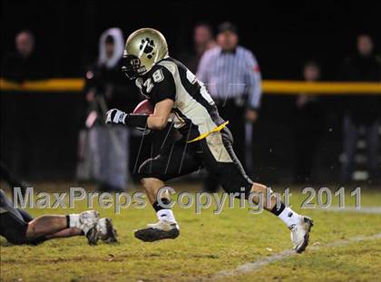 Thumbnail 1 in North Haven @ Hand (CIAC Class L Quarterfinal) photogallery.