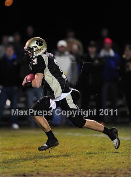 Thumbnail 1 in North Haven @ Hand (CIAC Class L Quarterfinal) photogallery.