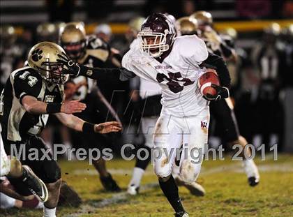 Thumbnail 2 in North Haven @ Hand (CIAC Class L Quarterfinal) photogallery.