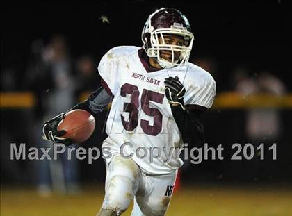 Thumbnail 2 in North Haven @ Hand (CIAC Class L Quarterfinal) photogallery.
