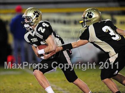 Thumbnail 1 in North Haven @ Hand (CIAC Class L Quarterfinal) photogallery.