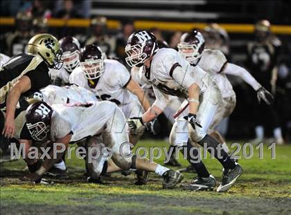 Thumbnail 1 in North Haven @ Hand (CIAC Class L Quarterfinal) photogallery.