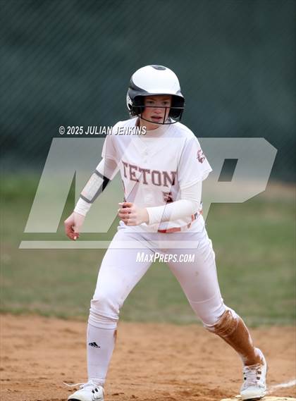 Thumbnail 2 in Teton vs. Timberline (Win The Pitch Tournament)  photogallery.