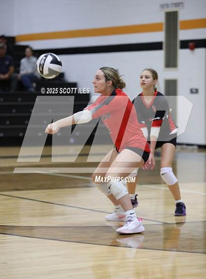 Thumbnail 1 in Liberty Union vs Amanda-Clearcreek photogallery.