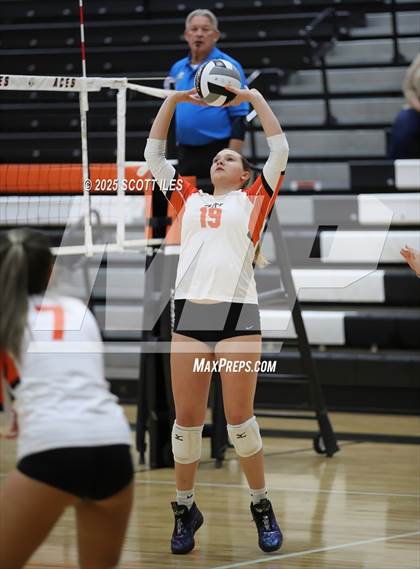 Thumbnail 1 in Liberty Union vs Amanda-Clearcreek photogallery.
