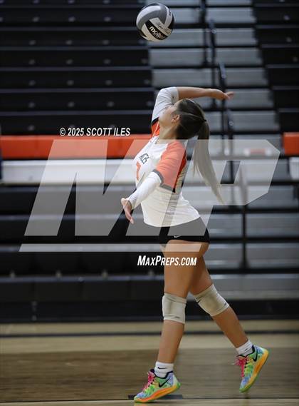 Thumbnail 2 in Liberty Union vs Amanda-Clearcreek photogallery.