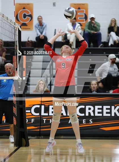 Thumbnail 3 in Liberty Union vs Amanda-Clearcreek photogallery.