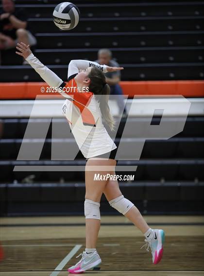 Thumbnail 3 in Liberty Union vs Amanda-Clearcreek photogallery.