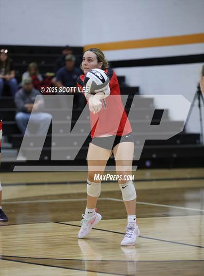 Thumbnail 1 in Liberty Union vs Amanda-Clearcreek photogallery.