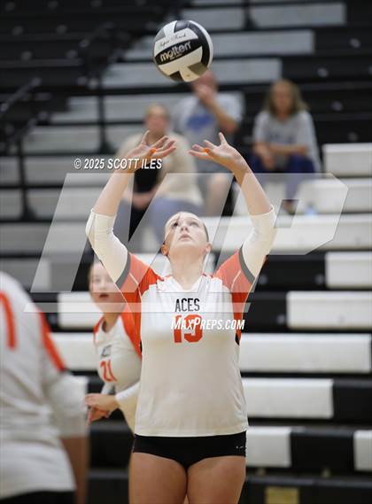 Thumbnail 1 in Liberty Union vs Amanda-Clearcreek photogallery.