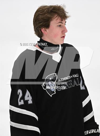 Thumbnail 3 in Farmington Valley CoOp @ North Haven (CIAC DII 1st Round) photogallery.