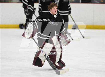 Thumbnail 1 in Farmington Valley CoOp @ North Haven (CIAC DII 1st Round) photogallery.