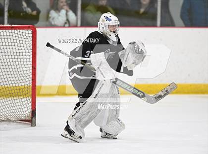 Thumbnail 1 in Farmington Valley CoOp @ North Haven (CIAC DII 1st Round) photogallery.