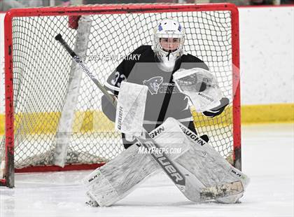 Thumbnail 3 in Farmington Valley CoOp @ North Haven (CIAC DII 1st Round) photogallery.