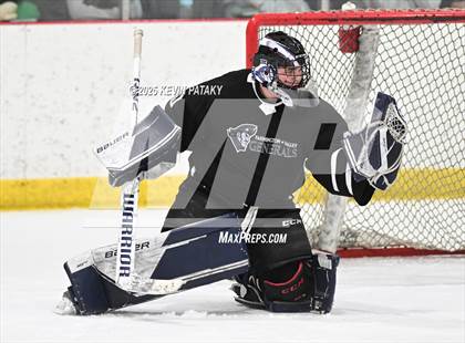 Thumbnail 1 in Farmington Valley CoOp @ North Haven (CIAC DII 1st Round) photogallery.