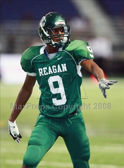 Thumbnail 1 in Cinco Ranch vs Reagan (Texas Football Classic) photogallery.