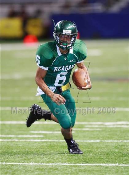 Thumbnail 3 in Cinco Ranch vs Reagan (Texas Football Classic) photogallery.