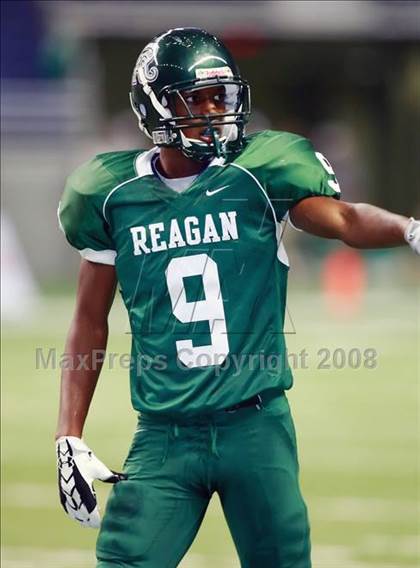 Thumbnail 1 in Cinco Ranch vs Reagan (Texas Football Classic) photogallery.