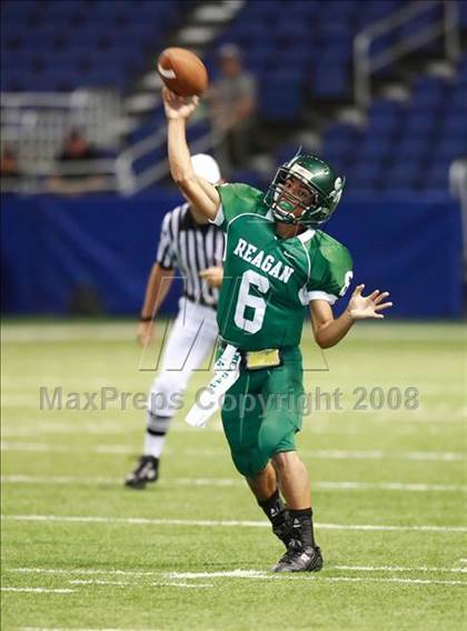 Thumbnail 1 in Cinco Ranch vs Reagan (Texas Football Classic) photogallery.