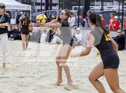 Thumbnail 1 in Mira Costa vs Redondo Union (CIFSS D1 Championship) photogallery.
