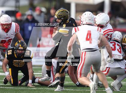Thumbnail 2 in Avonworth vs Northwestern Lehigh (PIAA 3A Final) photogallery.