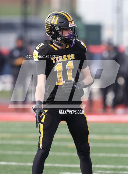 Thumbnail 3 in Avonworth vs Northwestern Lehigh (PIAA 3A Final) photogallery.