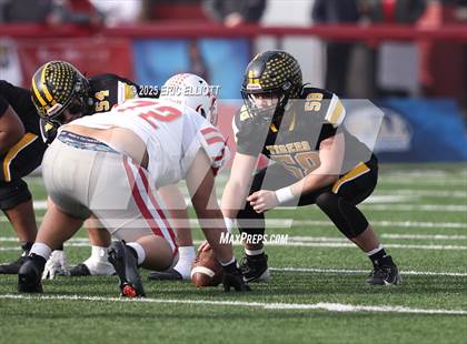 Thumbnail 2 in Avonworth vs Northwestern Lehigh (PIAA 3A Final) photogallery.