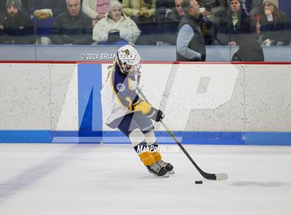 Thumbnail 2 in Notre Dame Academy vs Braintree (MIAA Division 1 Sweet 16) photogallery.