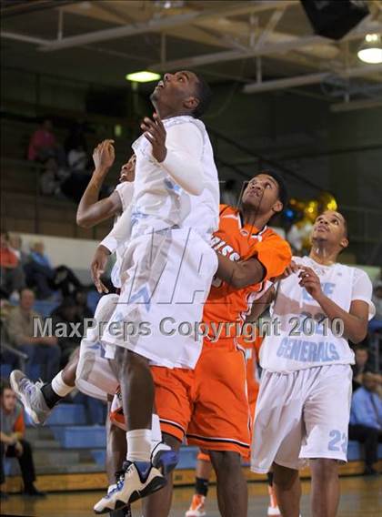 Thumbnail 3 in Grissom @ Lee photogallery.