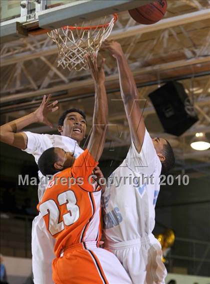 Thumbnail 3 in Grissom @ Lee photogallery.