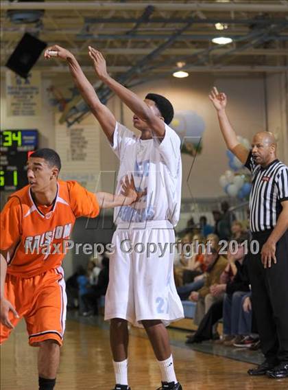 Thumbnail 2 in Grissom @ Lee photogallery.