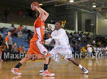 Thumbnail 2 in Grissom @ Lee photogallery.